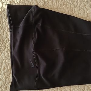 Nike dri fit capri leggings size  small black
